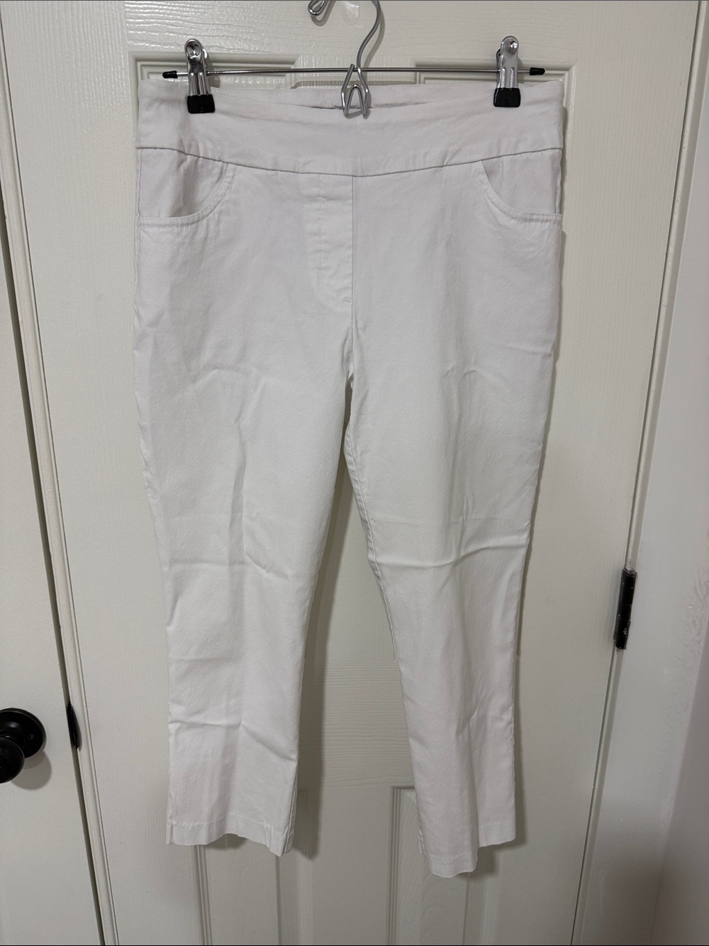 Women's White Pull-On Ankle Pants